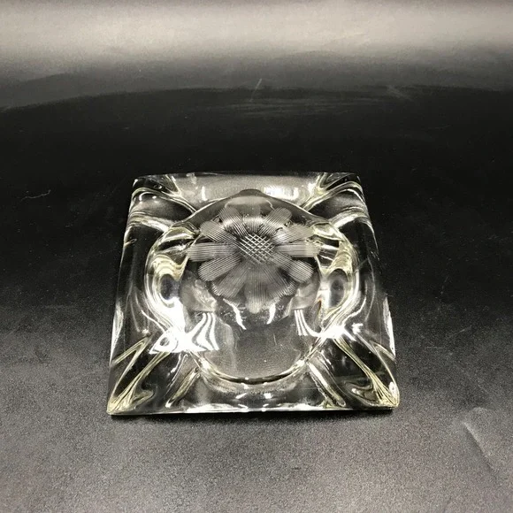 WJ Hughes Cornflower Etched Glass Ashtray 1960s Clear Vintage - Picture 4 of 6